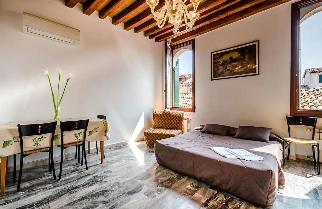 Venice Apartments-1